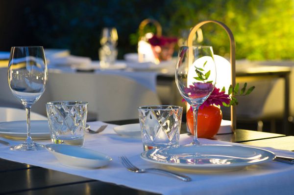 Jardin con encanto a escasos metros de Paseo de Gracia de Barcelona - Hotel Alma Barcelona 5 estrellas GL
